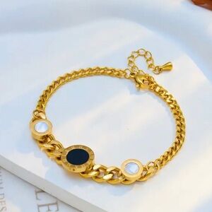 Dainty Retro Black & White Resin Bead 18k Gold Plated Stainless Steel Bracelet